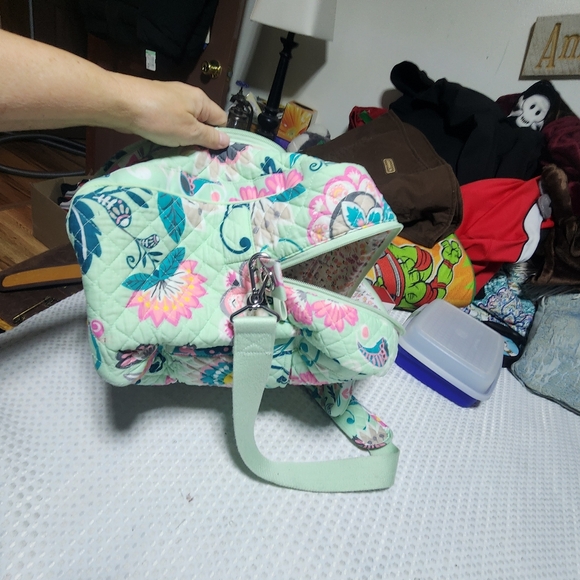 VERA BRADLEY EUC XL ICONIC WEEKENER CROSSBODY DUFFLE BAG - Picture 4 of 10